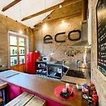 Eco Hostel *