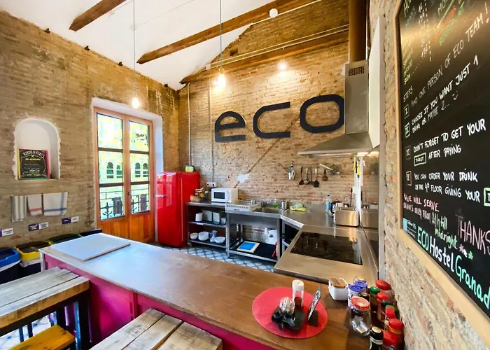 Eco 旅馆 *