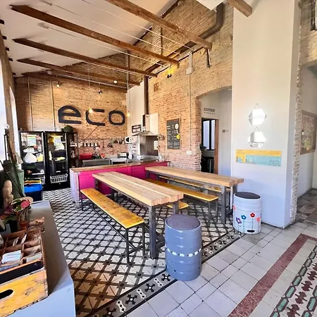 Hostel Eco *